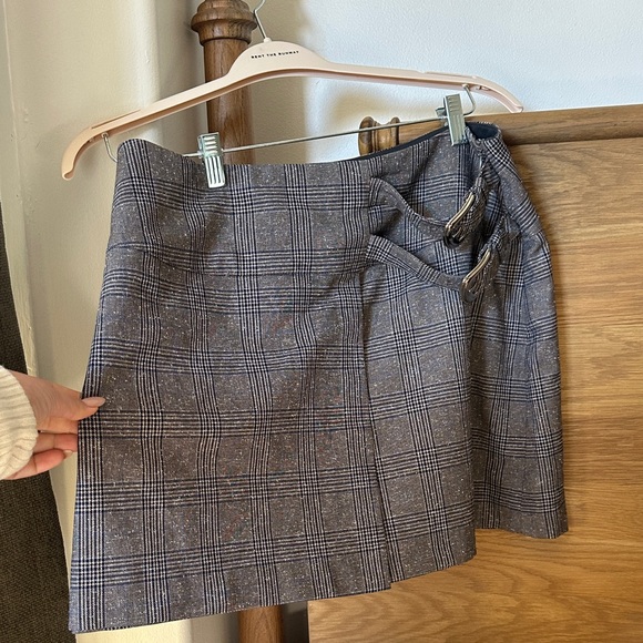 NWT Express High Waisted Plaid Buckle Wrap Mini Skirt 14 - Picture 8 of 10